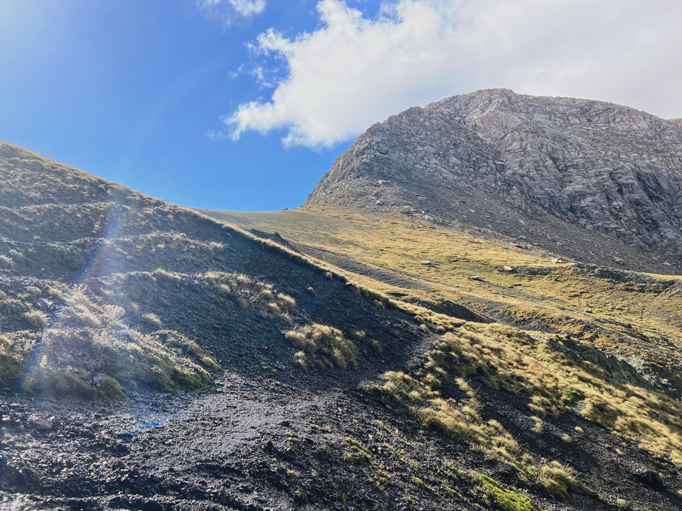 Black sands that give name to the Coll d’Arenes mountain pass.