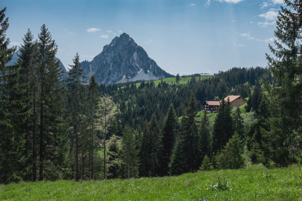 Mount Kleiner Mythen (Smaller Mythen)