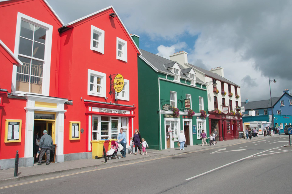 dingle-colorful-town-2.webp