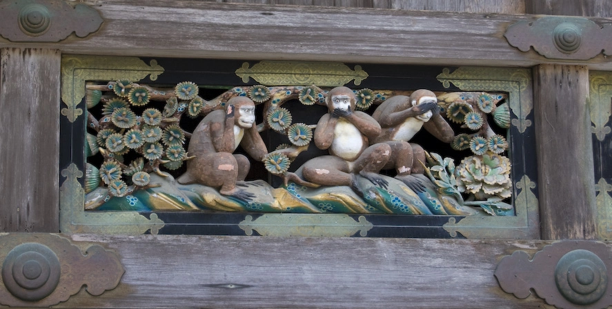 Uno de los tres detalles más famosos del santuario. Estos tres monos en la fachada de un pequeño establo recomiendan “No escuchar el mal, no hablar el mal y no ver el mal”.